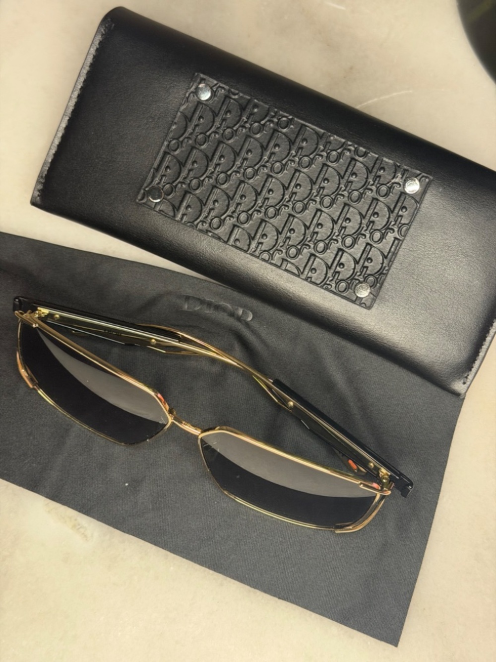 Authentic Dior Unisex Sunglasses with Leather Case - Picture 5 of 5